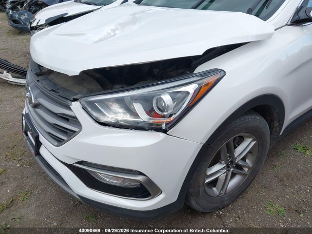 Продаж на аукціоні авто 2018 Hyundai Santa Fe Sport, vin: 5XYZUDLB8JG517610, номер лоту: 40090669