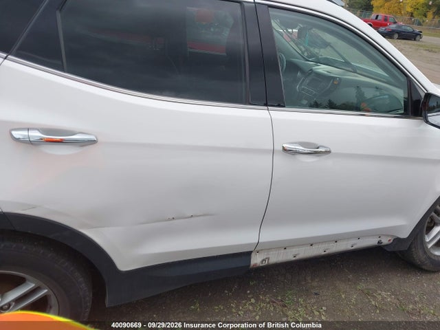 Продаж на аукціоні авто 2018 Hyundai Santa Fe Sport, vin: 5XYZUDLB8JG517610, номер лоту: 40090669