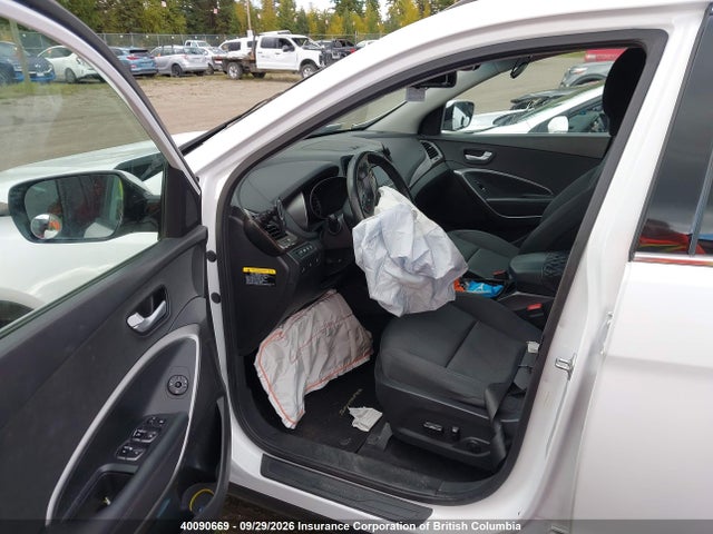Продаж на аукціоні авто 2018 Hyundai Santa Fe Sport, vin: 5XYZUDLB8JG517610, номер лоту: 40090669
