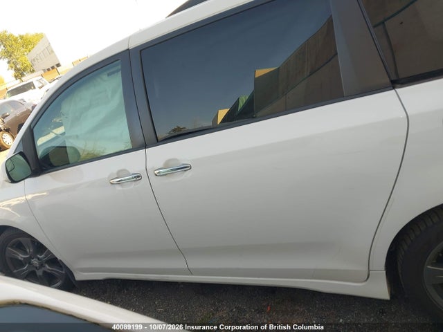 Aukcja sprzedaży 2017 Toyota Sienna Se, vin: 5TDXZ3DC1HS863652, numer aukcji: 40089199