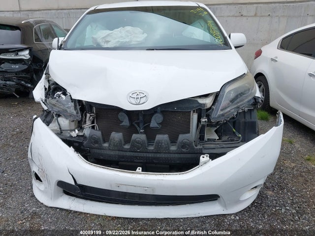 Aukcja sprzedaży 2017 Toyota Sienna Se, vin: 5TDXZ3DC1HS863652, numer aukcji: 40089199