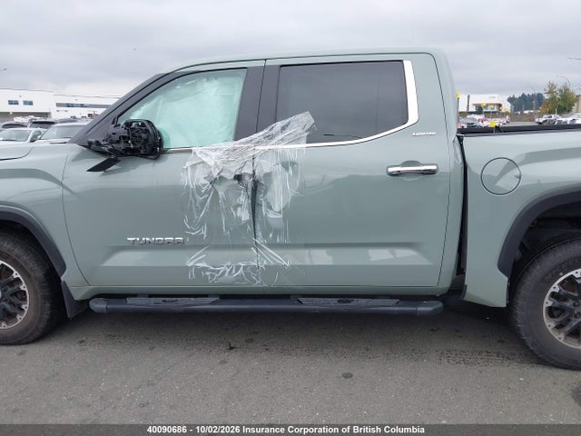 Продажа на аукционе авто 2022 Toyota Tundra Crewmax Limited, vin: 5TFJA5DB1NX028138, номер лота: 40090686