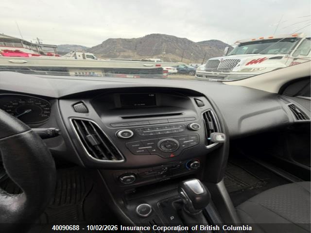 Ford Focus 2015 1FADP3K2XFL327516 Image 10