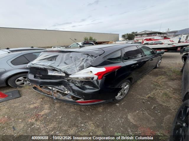 Ford Focus 2015 1FADP3K2XFL327516 Image 3