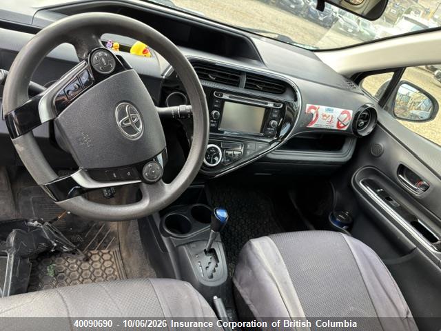 40090690 :رقم المزاد ، JTDKDTB35K1631748 vin ، 2019 Toyota Prius مزاد بيع
