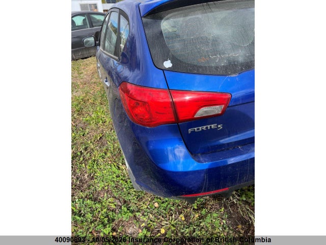 2011 Kia Forte მანქანა იყიდება აუქციონზე, vin: KNAFU5A22B5443880, აუქციონის ნომერი: 40090693