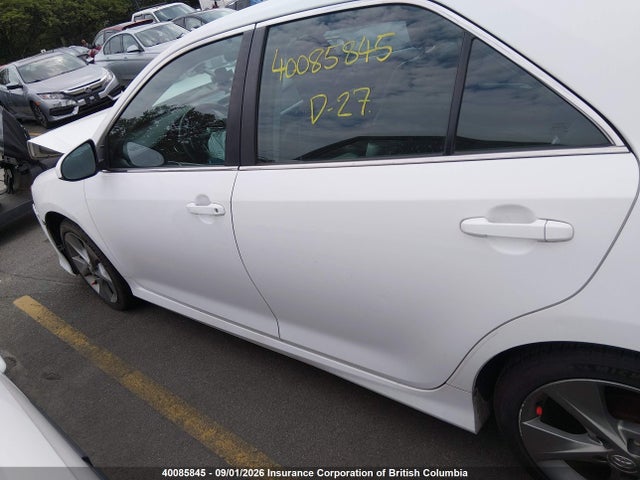 2013 Toyota Camry Se/xle მანქანა იყიდება აუქციონზე, vin: 4T1BK1FKXDU529709, აუქციონის ნომერი: 40085845