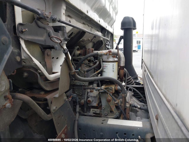 40090695 :رقم المزاد ، J8DB4B145X7002952 vin ، 1999 Gmc W3500 W35042 مزاد بيع