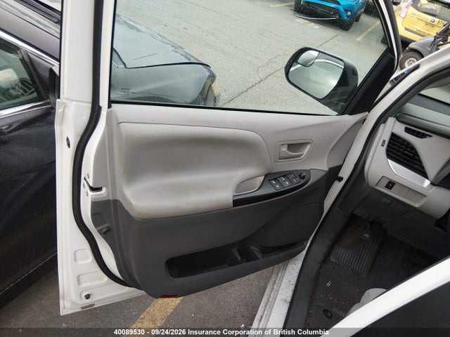 5TDZK3DC9GS765058 Toyota Sienna