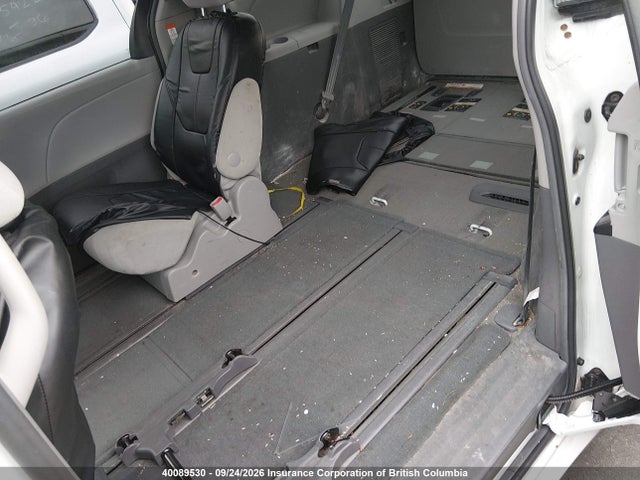 5TDZK3DC9GS765058 Toyota Sienna