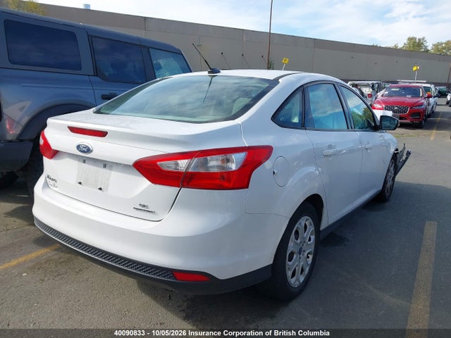 2013 Ford Focus მანქანა იყიდება აუქციონზე, vin: 1FADP3F26DL256015, აუქციონის ნომერი: 40090833