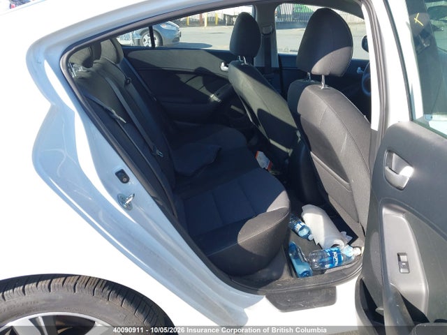 KIA Forte 2018 3KPFL4A7XJE255445 Image 8