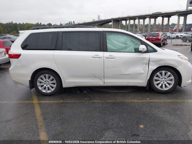 Продаж на аукціоні авто 2015 Toyota Sienna Xle/limited, vin: 5TDDK3DC1FS105363, номер лоту: 40090926