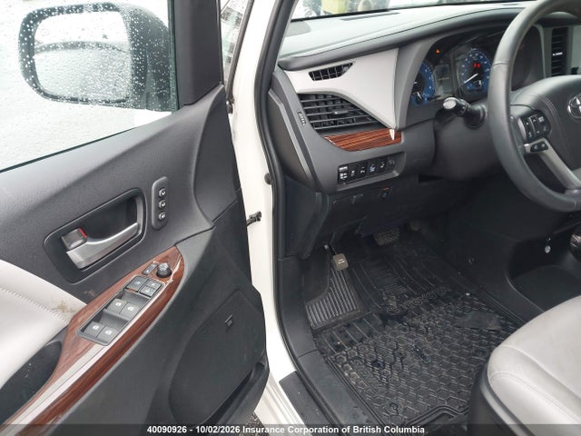 Продаж на аукціоні авто 2015 Toyota Sienna Xle/limited, vin: 5TDDK3DC1FS105363, номер лоту: 40090926