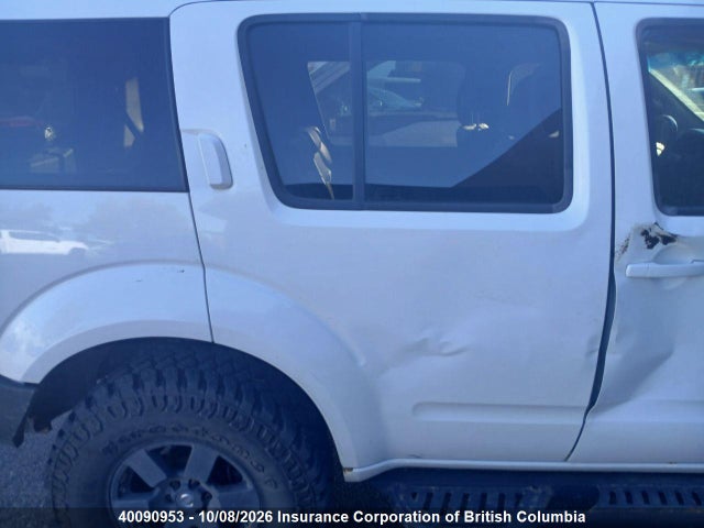 40090953 :رقم المزاد ، 5N1AR18W35C756464 vin ، 2005 Nissan Pathfinder Se Off-road مزاد بيع