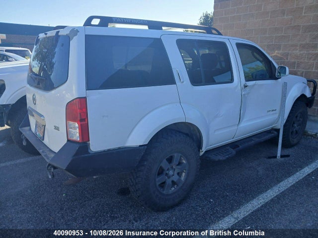 40090953 :رقم المزاد ، 5N1AR18W35C756464 vin ، 2005 Nissan Pathfinder Se Off-road مزاد بيع