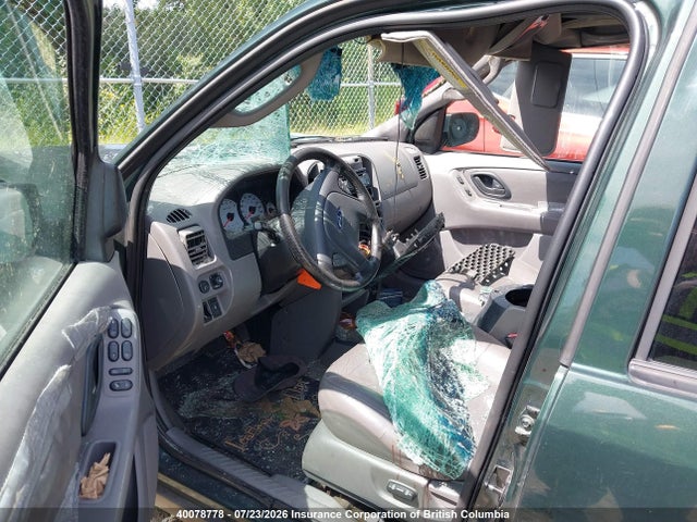 40078778 :رقم المزاد ، 1FMYU04122KC35819 vin ، 2002 Ford Escape Xlt مزاد بيع