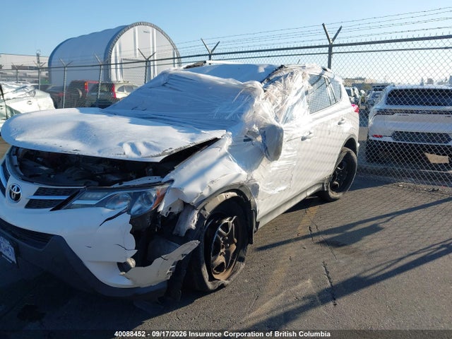 Toyota RAV4 LE 2014 2T3ZFREV5EW118482 Image 2