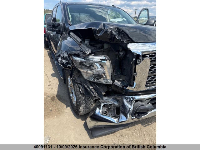 40091131 :رقم المزاد ، 1N6AA1E53HN519602 vin ، 2017 Nissan Titan مزاد بيع