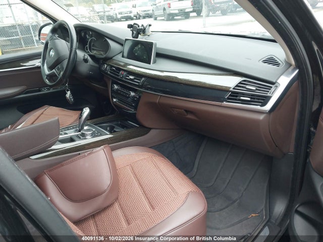40091136 :رقم المزاد ، 5UXKR0C53F0P11978 vin ، 2015 Bmw X5 مزاد بيع