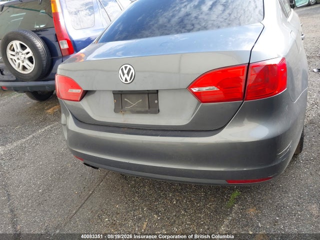 Продажа на аукционе авто 2013 Volkswagen Jetta Se, vin: 3VWDX7AJ3DM423314, номер лота: 40083351