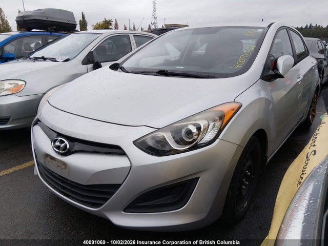 Hyundai ELANTRA GT 2015 KMHD25LH8FU239142 Image 2