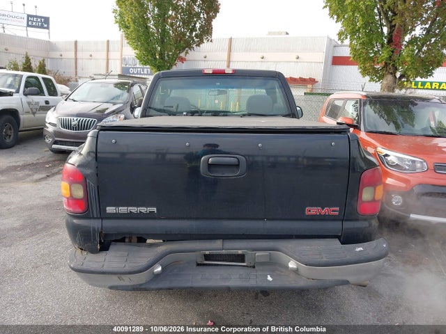 40091289 :رقم المزاد ، 1GTEC14W8YZ231558 vin ، 2000 Gmc New Sierra C1500 مزاد بيع