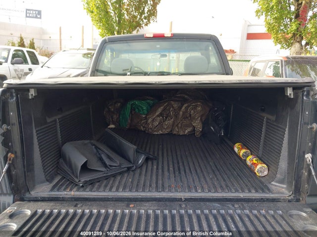 40091289 :رقم المزاد ، 1GTEC14W8YZ231558 vin ، 2000 Gmc New Sierra C1500 مزاد بيع