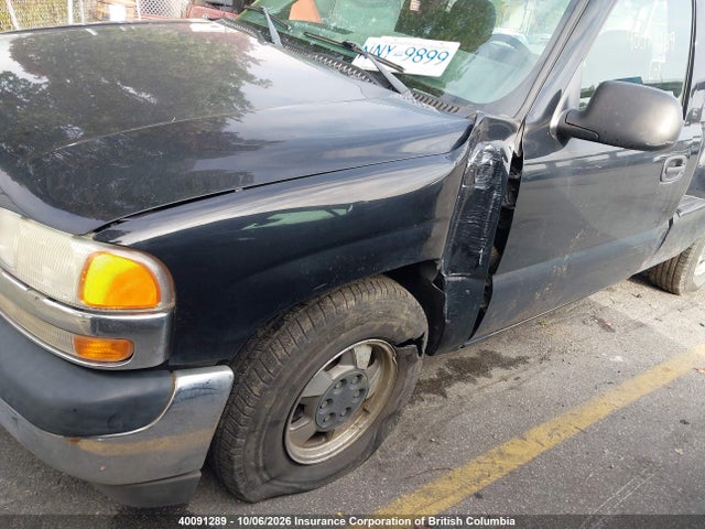 40091289 :رقم المزاد ، 1GTEC14W8YZ231558 vin ، 2000 Gmc New Sierra C1500 مزاد بيع