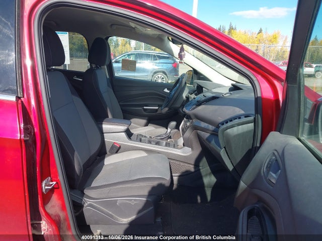 40091313 :رقم المزاد ، 1FMCU0GD7HUD98236 vin ، 2017 Ford Escape Se مزاد بيع