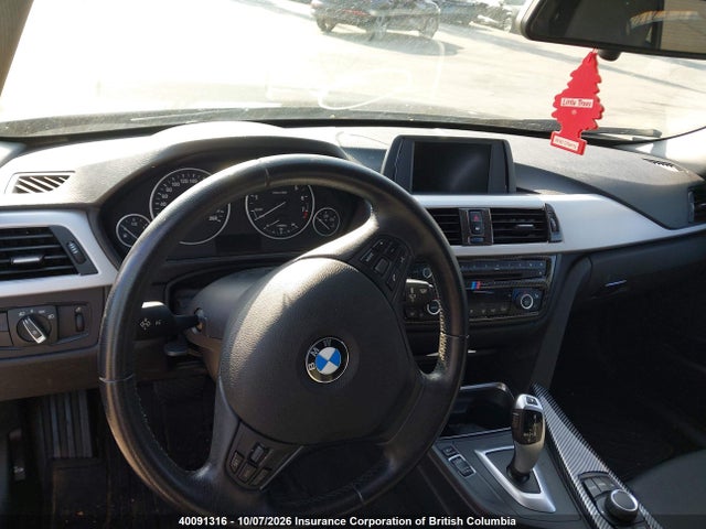 40091316 :رقم المزاد ، WBA3C3C5XDF146516 vin ، 2013 Bmw 320i مزاد بيع
