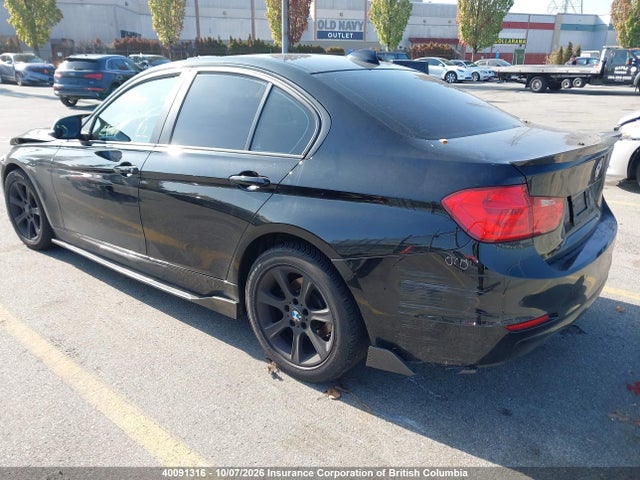 40091316 :رقم المزاد ، WBA3C3C5XDF146516 vin ، 2013 Bmw 320i مزاد بيع