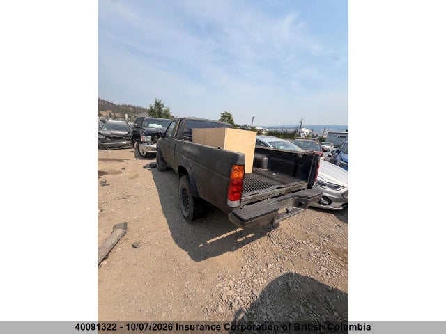 40091322 :رقم المزاد ، JN6HD16Y4PX423012 vin ، 1993 Nissan D21 King Cab مزاد بيع
