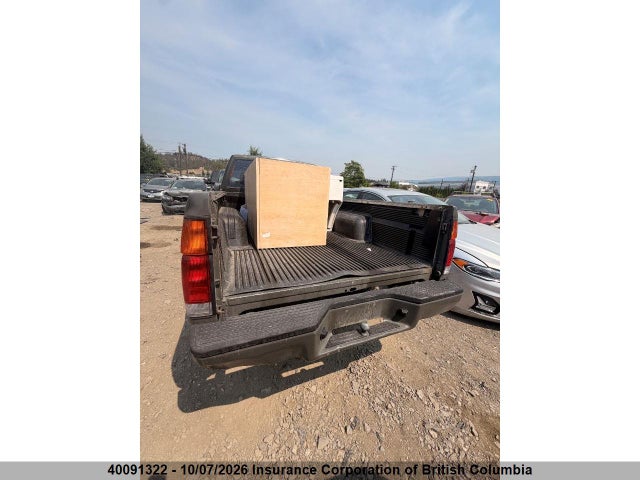 40091322 :رقم المزاد ، JN6HD16Y4PX423012 vin ، 1993 Nissan D21 King Cab مزاد بيع