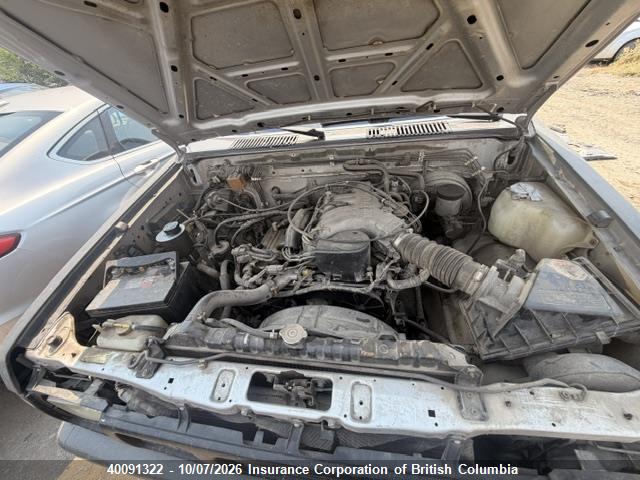 40091322 :رقم المزاد ، JN6HD16Y4PX423012 vin ، 1993 Nissan D21 King Cab مزاد بيع