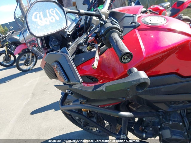 Yamaha FJ09 2015 JYARN37NXFA000355 Image 21