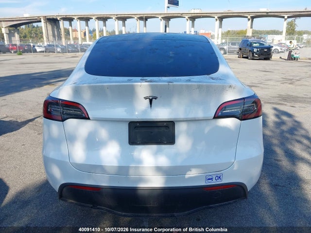 Tesla Model Y 2023 LRWYGDFD6PC929681 Image 17