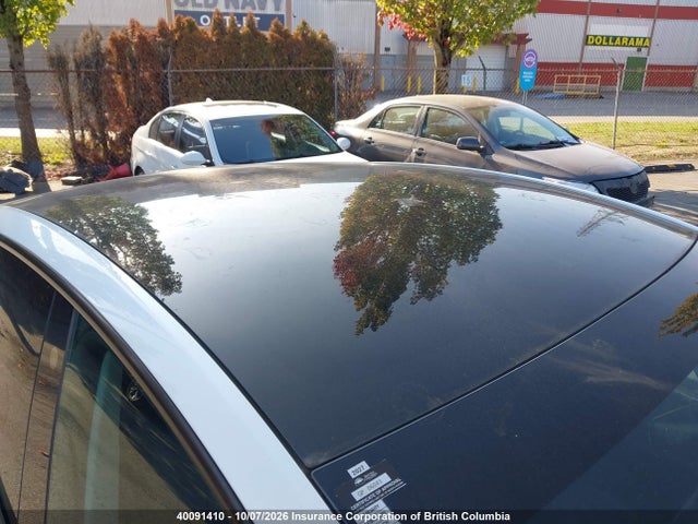 Tesla Model Y 2023 LRWYGDFD6PC929681 Image 19