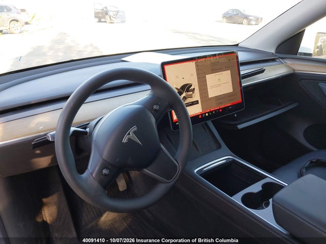 Tesla Model Y 2023 LRWYGDFD6PC929681 Image 22