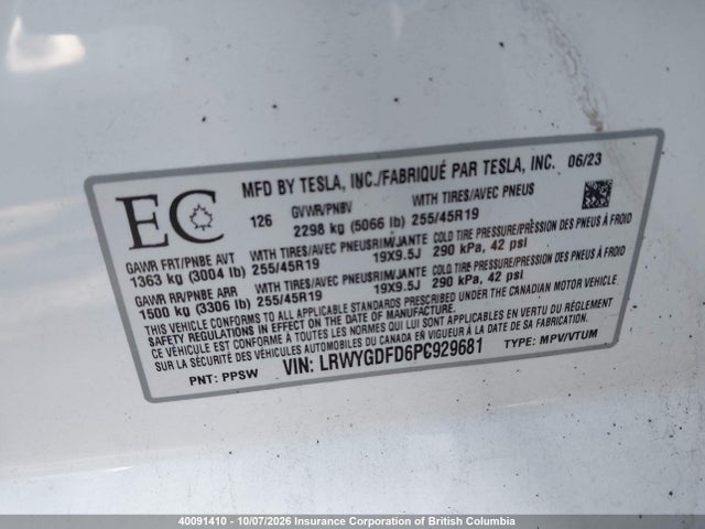 Tesla Model Y 2023 LRWYGDFD6PC929681 Image 9
