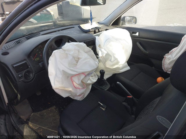 40091421 :رقم المزاد ، 9BWBS21J314014450 vin ، 2001 Volkswagen Golf مزاد بيع