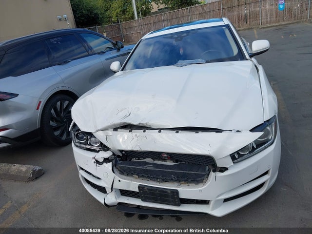 40085439 :رقم المزاد ، SAJAK4FN1JCP26573 vin ، 2018 Jaguar Xe Prestige مزاد بيع