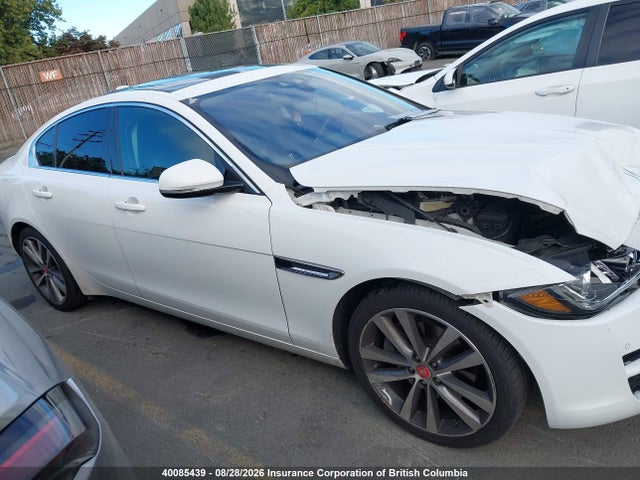 40085439 :رقم المزاد ، SAJAK4FN1JCP26573 vin ، 2018 Jaguar Xe Prestige مزاد بيع