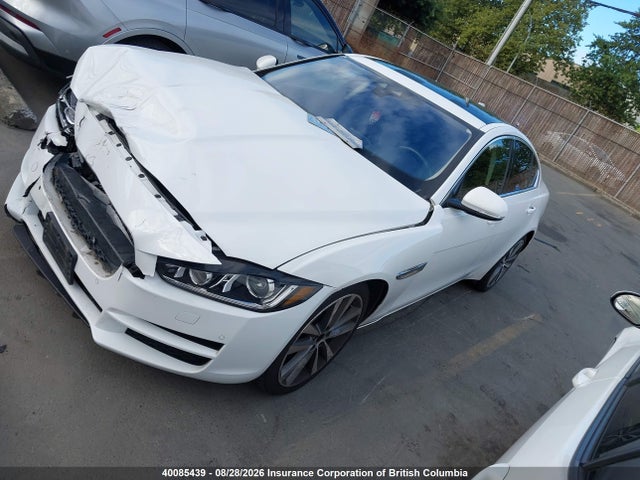 40085439 :رقم المزاد ، SAJAK4FN1JCP26573 vin ، 2018 Jaguar Xe Prestige مزاد بيع