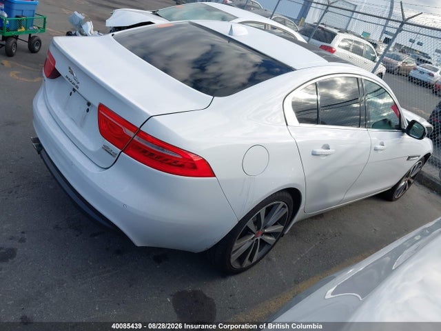 40085439 :رقم المزاد ، SAJAK4FN1JCP26573 vin ، 2018 Jaguar Xe Prestige مزاد بيع