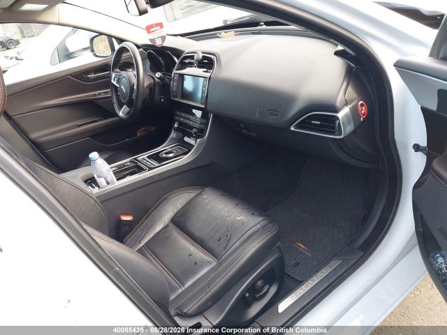 40085439 :رقم المزاد ، SAJAK4FN1JCP26573 vin ، 2018 Jaguar Xe Prestige مزاد بيع