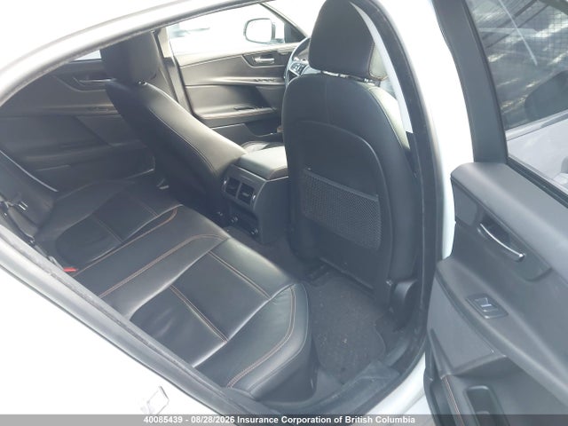 40085439 :رقم المزاد ، SAJAK4FN1JCP26573 vin ، 2018 Jaguar Xe Prestige مزاد بيع