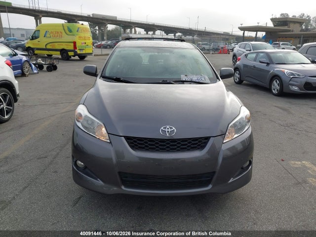 40091446 :رقم المزاد ، 2T1KU4EE8DC994921 vin ، 2013 Toyota Corolla Matrix مزاد بيع