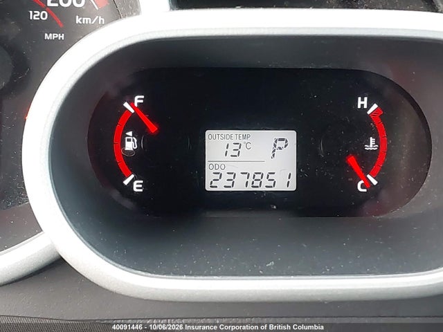 40091446 :رقم المزاد ، 2T1KU4EE8DC994921 vin ، 2013 Toyota Corolla Matrix مزاد بيع
