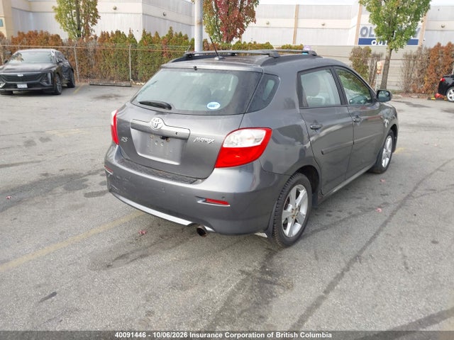 40091446 :رقم المزاد ، 2T1KU4EE8DC994921 vin ، 2013 Toyota Corolla Matrix مزاد بيع